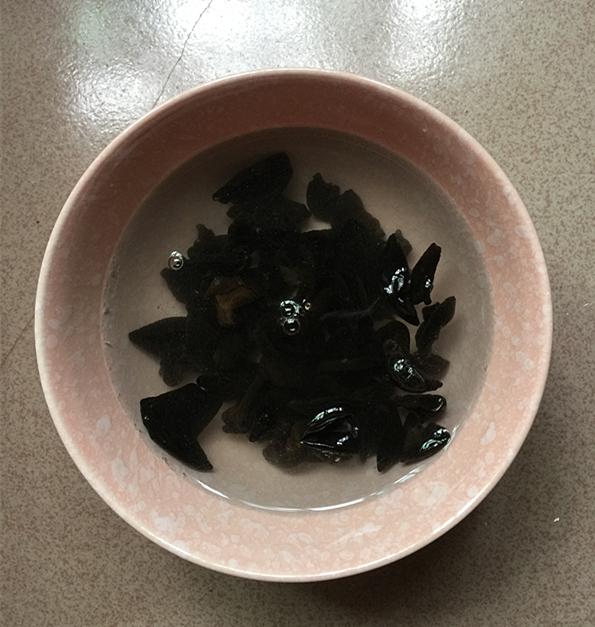 黑木耳炒腐竹的做法-香辣味炒菜譜-易網(wǎng)健康養(yǎng)生網(wǎng) 黑木耳炒腐竹的做法-香辣味炒菜譜