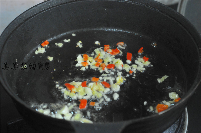 紅薯粉皮的做法-香辣味燒菜譜