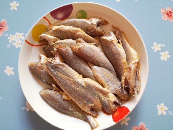 炸小黃魚的做法-咸鮮味炸菜譜
