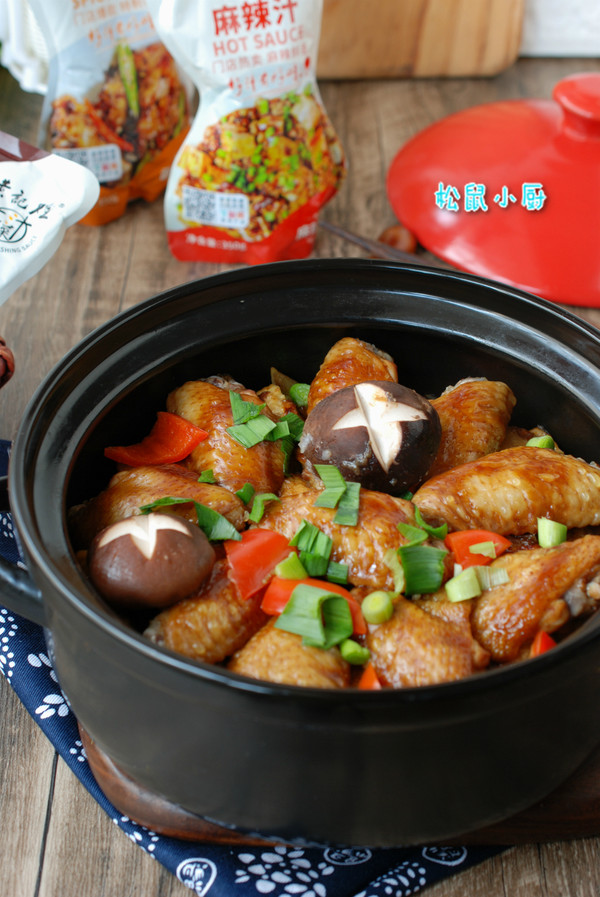 雞翅燜鍋的做法-家常味燜菜譜-易網(wǎng)健康養(yǎng)生網(wǎng) 雞翅燜鍋的做法-家常味燜菜譜