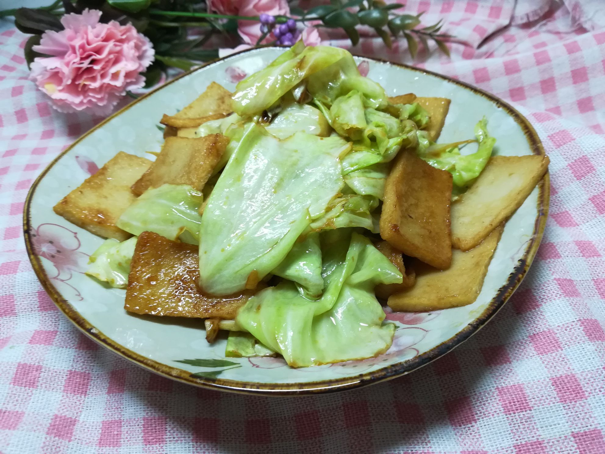 魚豆腐炒包菜的做法-家常味炒菜譜