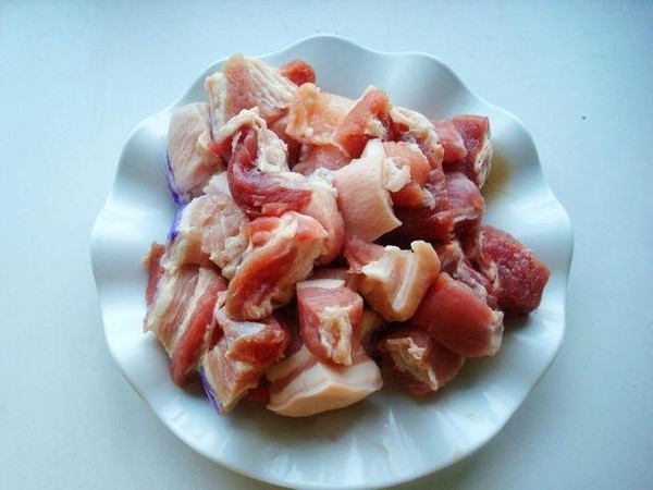干扁豆紅燒肉的做法-家常味燒菜譜-易網(wǎng)健康養(yǎng)生網(wǎng) 干扁豆紅燒肉的做法-家常味燒菜譜