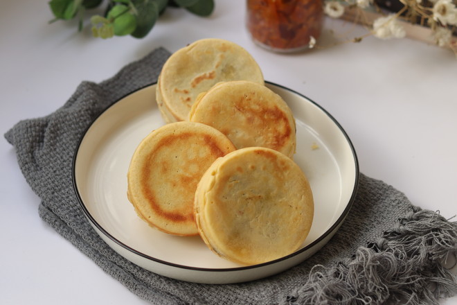 春節(jié)小吃-車輪餅的做法-甜味煎菜譜-易網(wǎng)健康養(yǎng)生網(wǎng) 春節(jié)小吃-車輪餅的做法-甜味煎菜譜