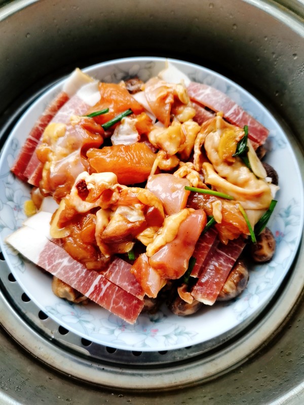 花菇火腿蒸雞的做法-咸鮮味蒸菜譜