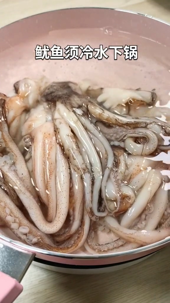 燒烤味炒魷魚須的做法-家常味炒菜譜