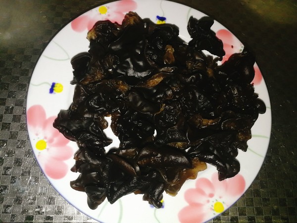 蔥香木耳雞蛋的做法-家常味炒菜譜