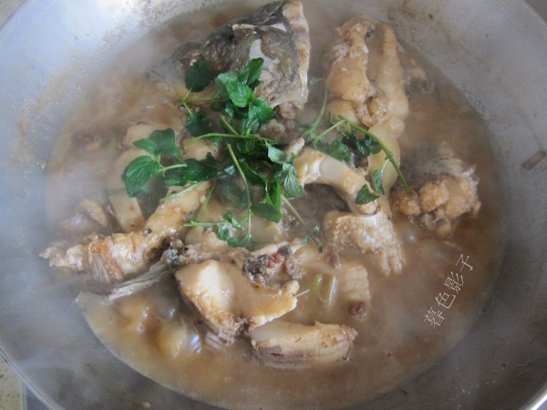 年夜飯一道紅燒魚的做法-家常味燉菜譜-易網健康養生網 年夜飯一道紅燒魚的做法-家常味燉菜譜