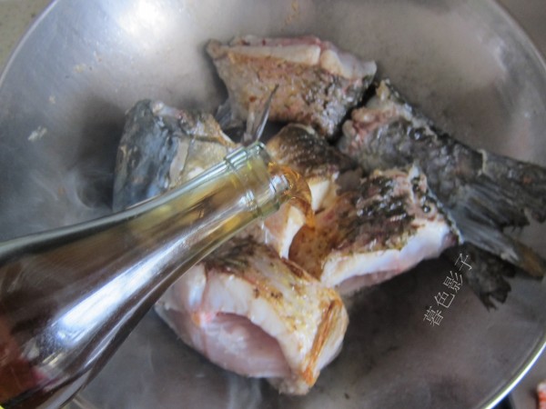 年夜飯一道紅燒魚的做法-家常味燉菜譜-易網健康養生網 年夜飯一道紅燒魚的做法-家常味燉菜譜