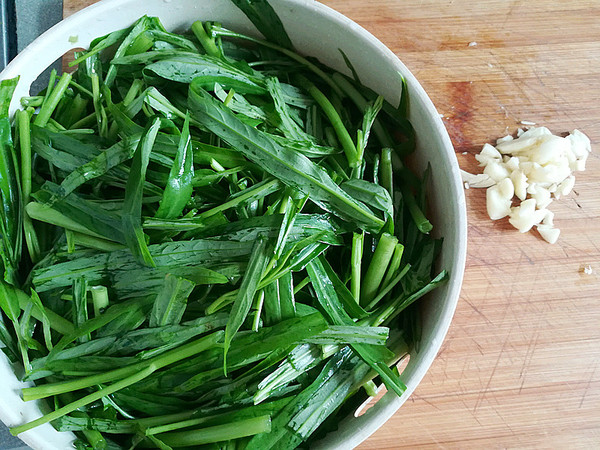 爆炒通菜的做法-家常味炒菜譜