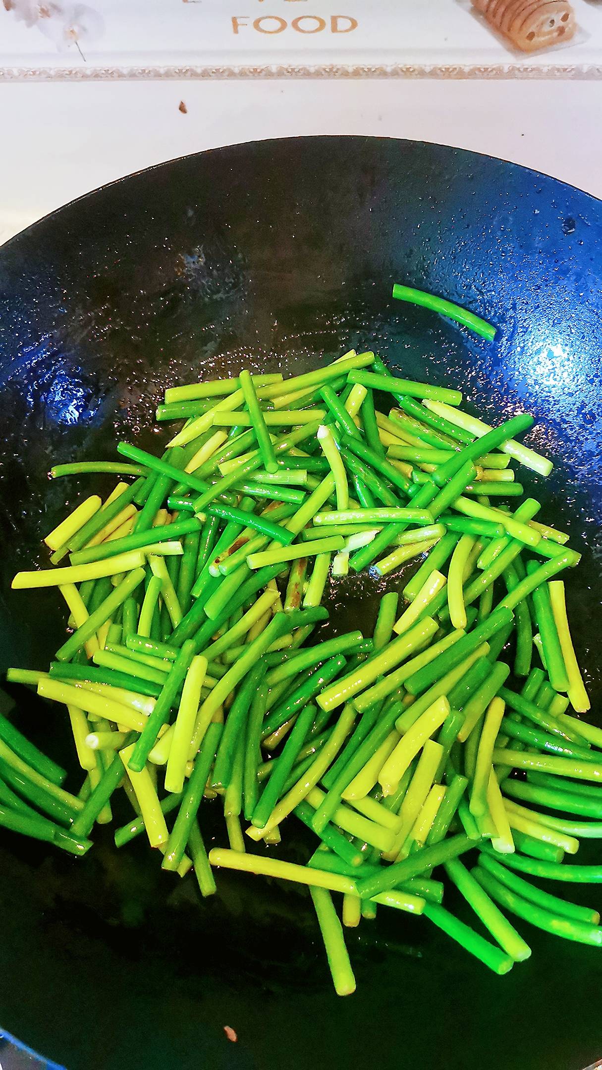 蒜薹炒豬肝的做法-咸鮮味炒菜譜-易網健康養生網 蒜薹炒豬肝的做法-咸鮮味炒菜譜