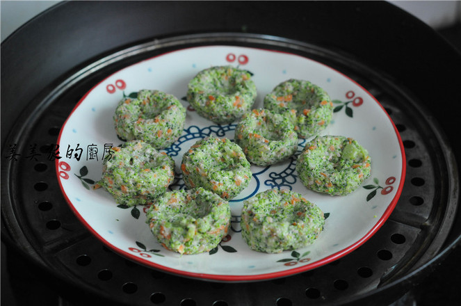 澆汁西藍花盞的做法-家常味蒸菜譜-易網(wǎng)健康養(yǎng)生網(wǎng) 澆汁西藍花盞的做法-家常味蒸菜譜