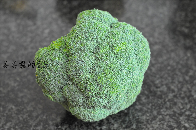 澆汁西藍花盞的做法-家常味蒸菜譜-易網(wǎng)<a href=http://www.aoa7937.com/ target=_blank class=infotextkey>健康養(yǎng)生</a>網(wǎng) 澆汁西藍花盞的做法-家常味蒸菜譜