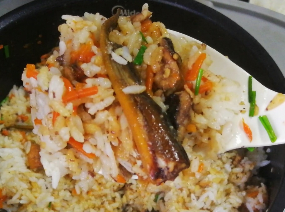 黃鱔飯的做法-家常味燜菜譜-易網健康養生網 黃鱔飯的做法-家常味燜菜譜