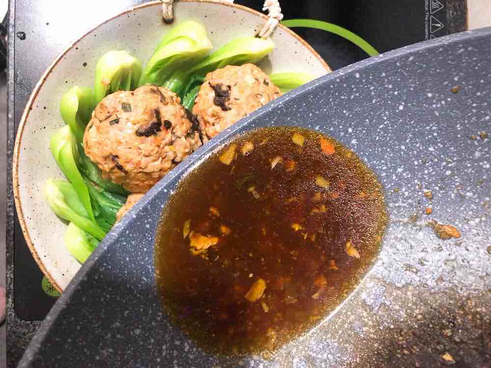 年夜飯之四喜丸子的做法-醬香味蒸菜譜