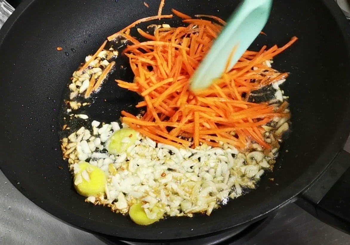 黃鱔飯的做法-家常味燜菜譜