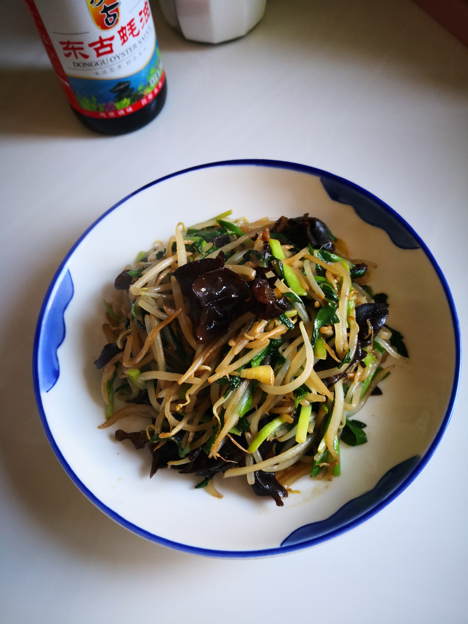 韭菜炒木耳的做法-家常味炒菜譜-易網健康養生網 韭菜炒木耳的做法-家常味炒菜譜