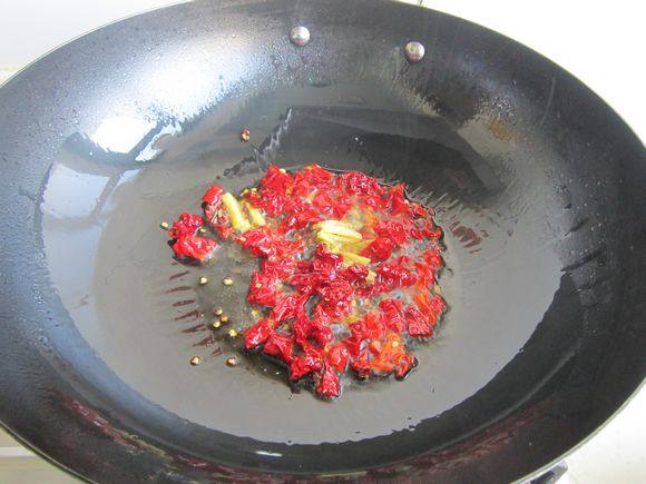 干鍋牛肚的做法-香辣味炒菜譜