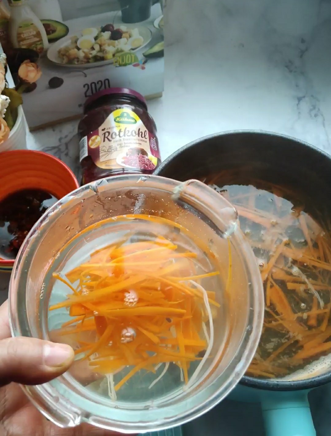 腌紅椰菜金針菇的做法-酸辣味拌菜譜-易網(wǎng)健康養(yǎng)生網(wǎng) 腌紅椰菜金針菇的做法-酸辣味拌菜譜