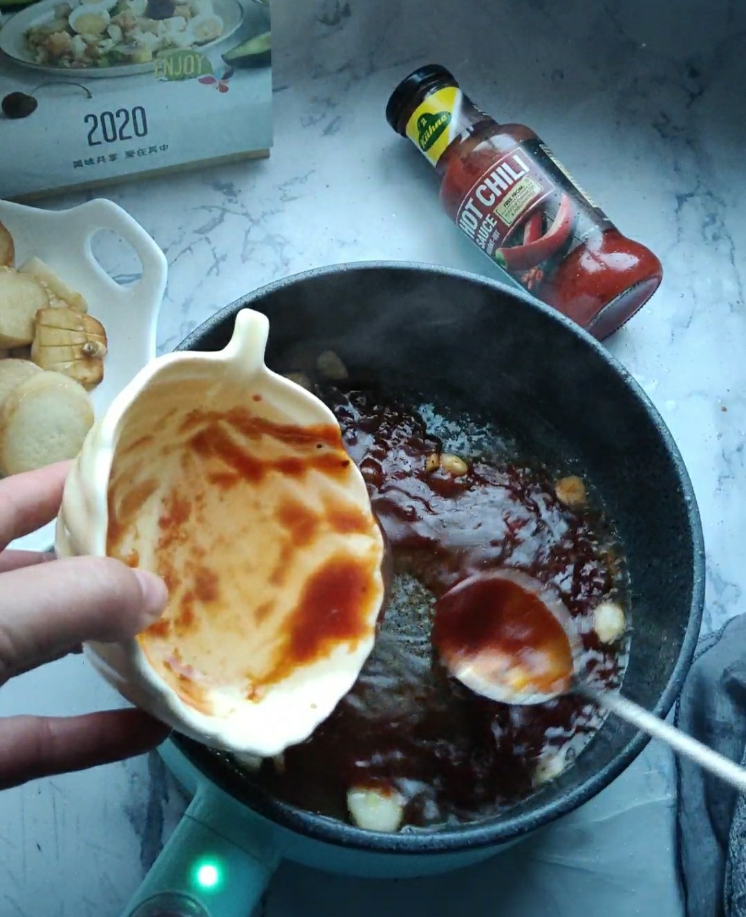 番茄辣醬杏鮑菇的做法-酸辣味煎菜譜-易網(wǎng)健康養(yǎng)生網(wǎng) 番茄辣醬杏鮑菇的做法-酸辣味煎菜譜