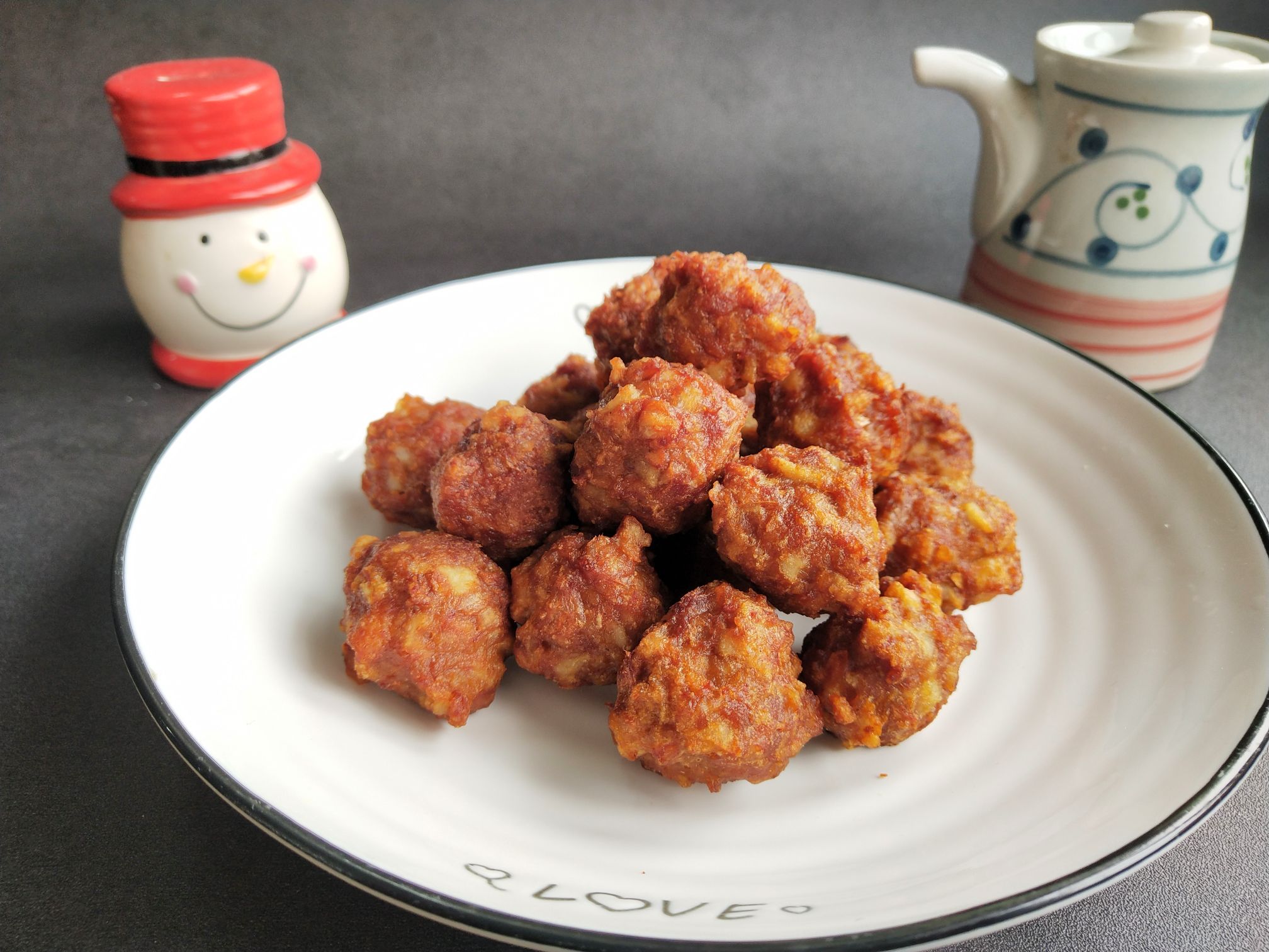 蓮藕牛肉丸的做法-家常味炸菜譜-易網健康養生網 蓮藕牛肉丸的做法-家常味炸菜譜