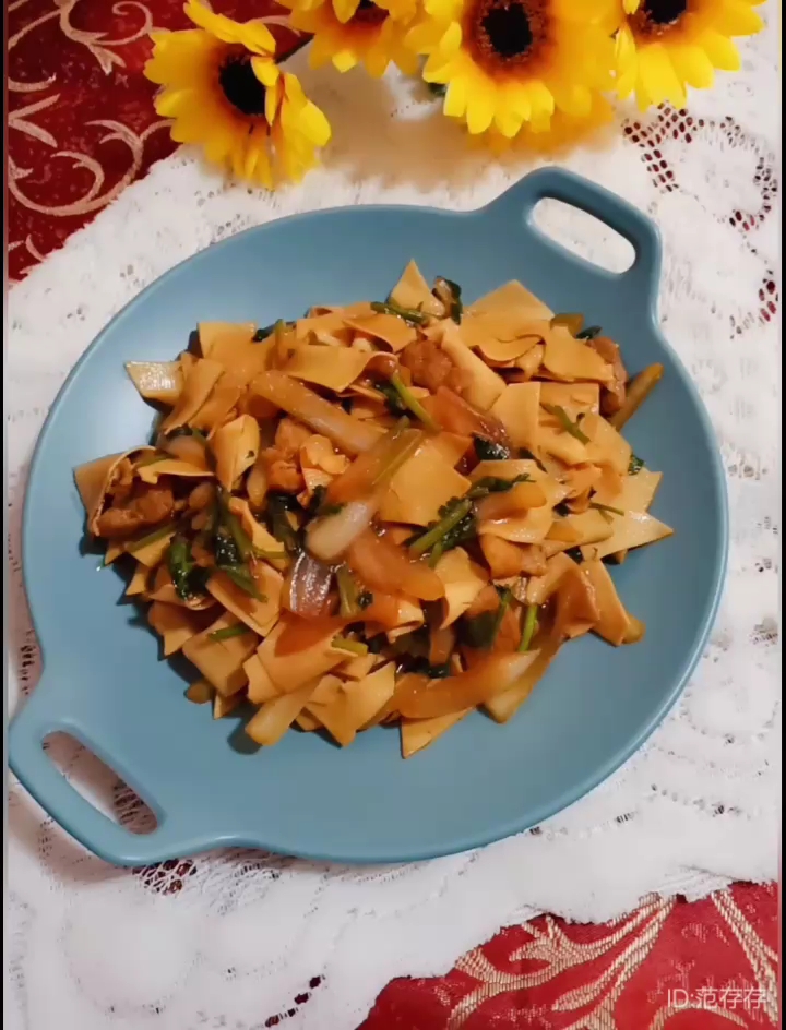 什錦干豆腐的做法-家常味炒菜譜
