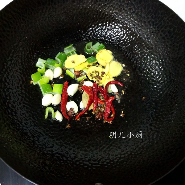 爆頭八爪魚的做法-家常味燉菜譜-易網健康養生網 爆頭八爪魚的做法-家常味燉菜譜