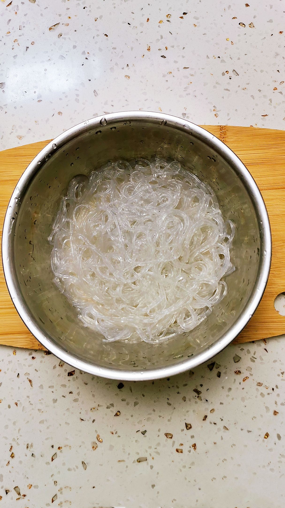 蒜蓉粉絲蒸蝦的做法-香辣味蒸菜譜