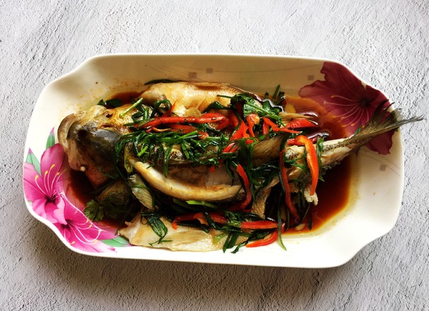 蔥香鱸魚的做法-家常味蒸菜譜-易網健康養生網 蔥香鱸魚的做法-家常味蒸菜譜