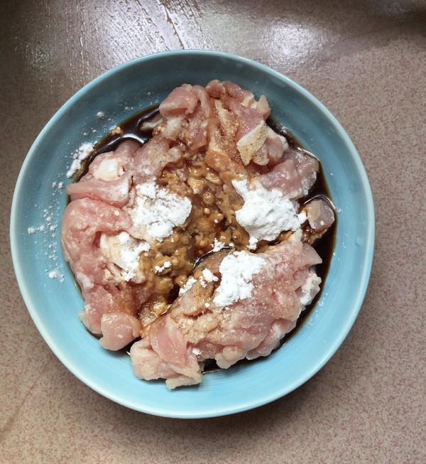 春筍炒瘦肉的做法-香辣味炒菜譜-易網健康養(yǎng)生網 春筍炒瘦肉的做法-香辣味炒菜譜