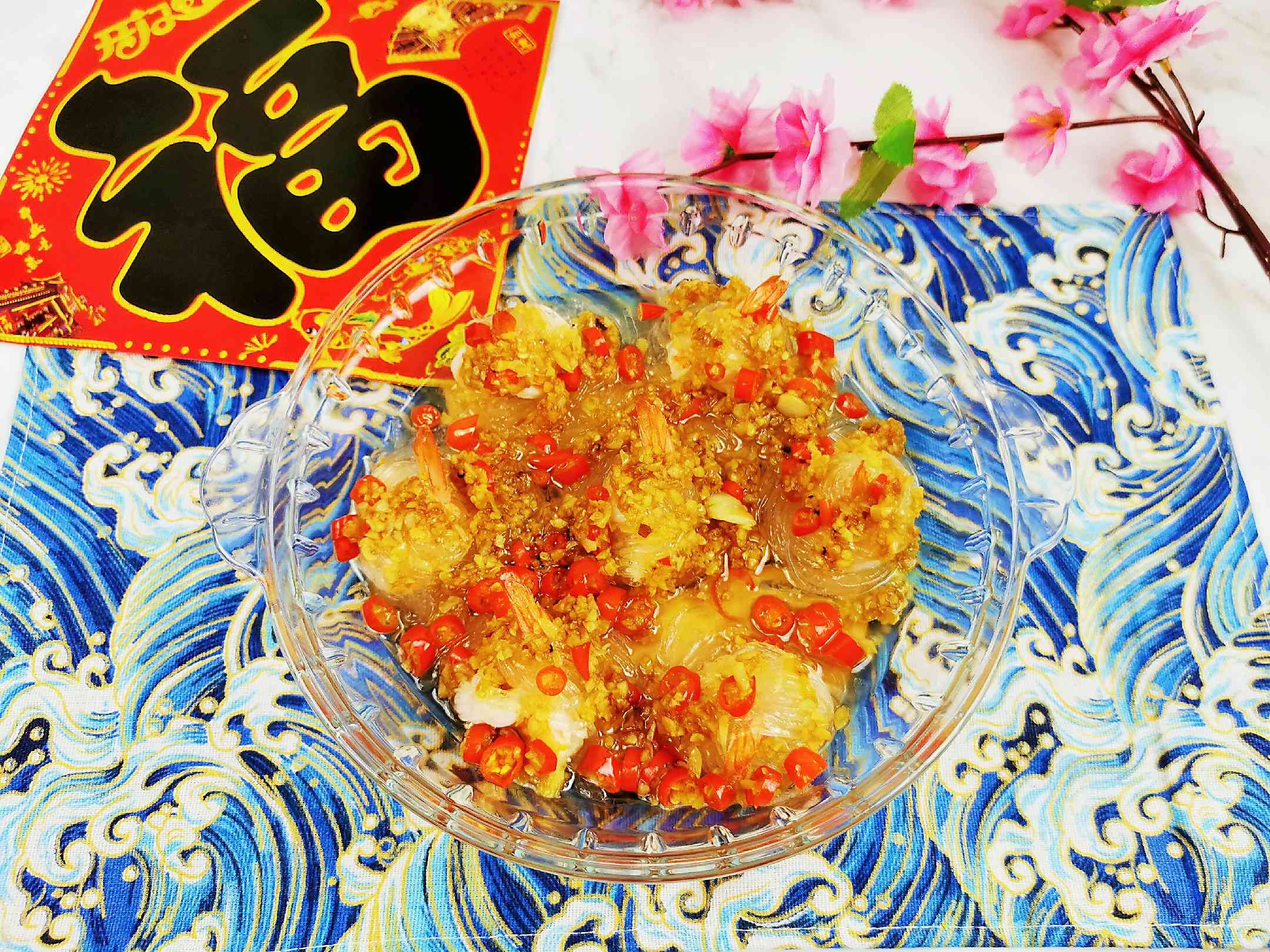 蒜蓉粉絲蒸蝦的做法-香辣味蒸菜譜-易網健康養生網 蒜蓉粉絲蒸蝦的做法-香辣味蒸菜譜