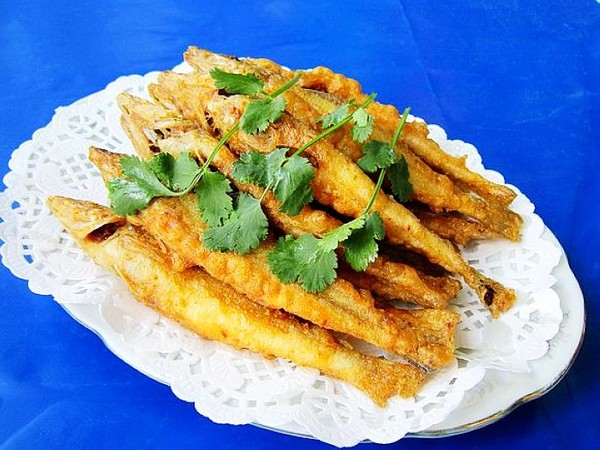 干炸沙丁魚的做法-家常味炸菜譜-易網(wǎng)健康養(yǎng)生網(wǎng) 干炸沙丁魚的做法-家常味炸菜譜