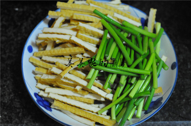 蒜苔炒豆干的做法-家常味炒菜譜