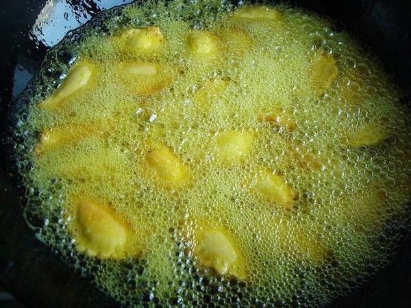炸油角的做法-甜味炸菜譜