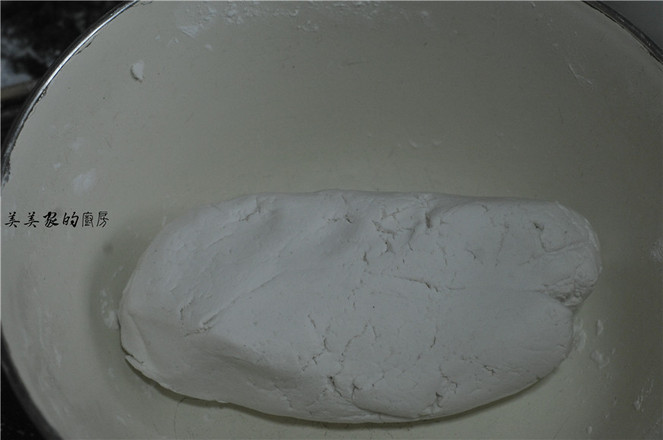 炒糯米糍的做法-家常味炒菜譜-易網(wǎng)<a href=http://www.aoa7937.com/ target=_blank class=infotextkey>健康養(yǎng)生</a>網(wǎng) 炒糯米糍的做法-家常味炒菜譜