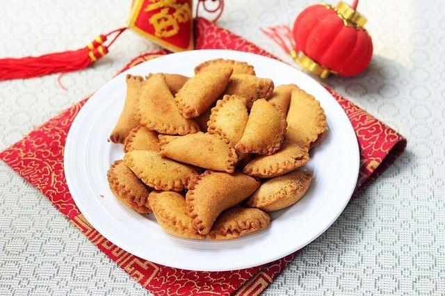 炸油角的做法-甜味炸菜譜