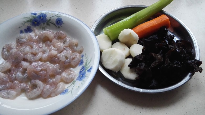 蝦仁炒雜蔬的做法-咸鮮味炒菜譜