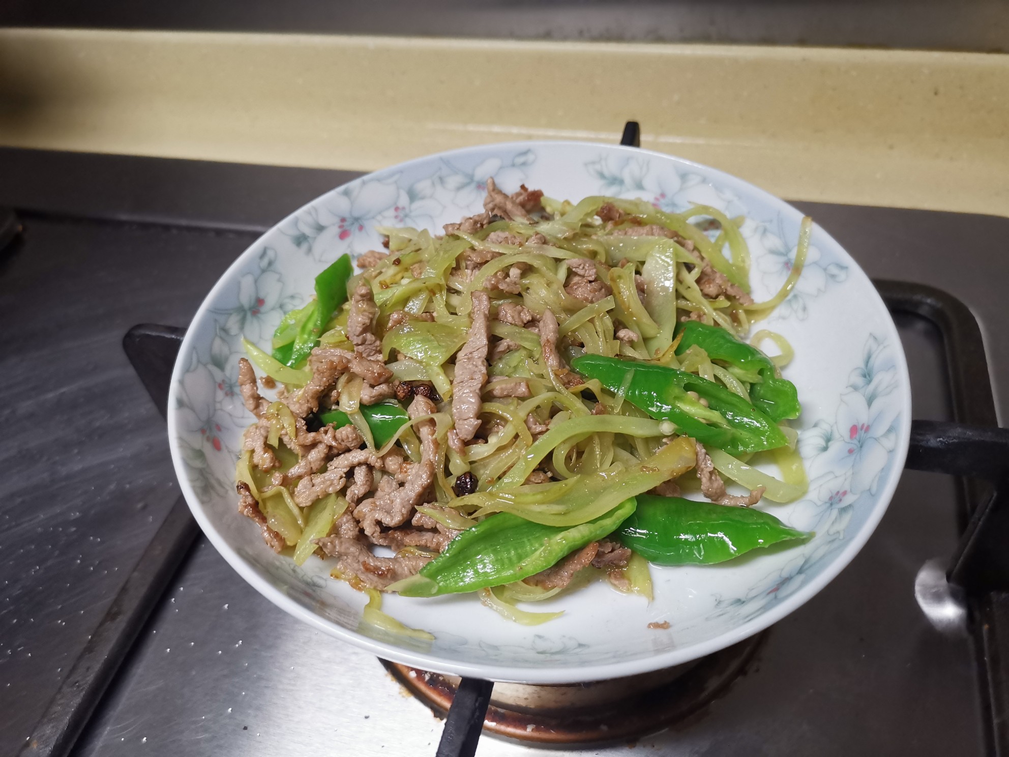 青椒青筍炒肉絲的做法-家常味炒菜譜