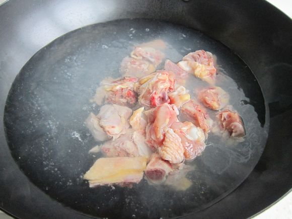 剁椒雞塊的做法-香辣味蒸菜譜-易網(wǎng)健康養(yǎng)生網(wǎng) 剁椒雞塊的做法-香辣味蒸菜譜