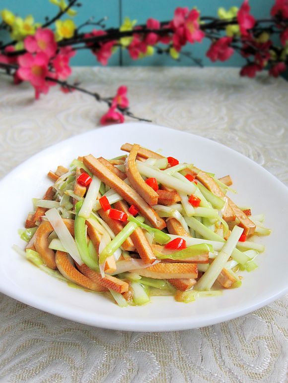 蠔油韭黃炒香干的做法-家常味炒菜譜-易網健康養生網 蠔油韭黃炒香干的做法-家常味炒菜譜