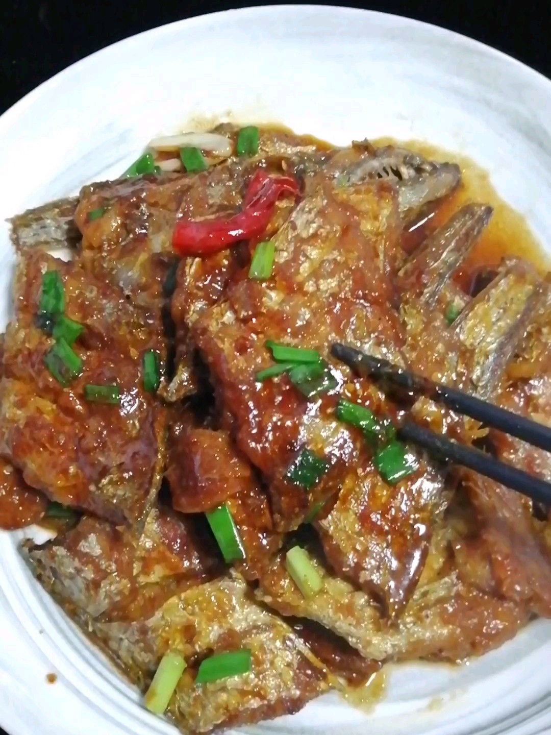紅燒帶魚段的做法-咸鮮味燒菜譜
