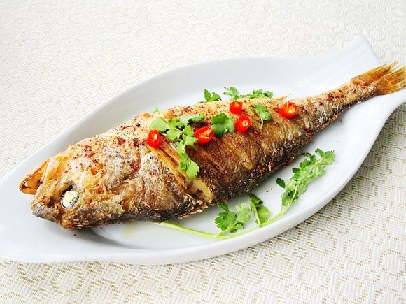 干煎黃花魚的做法-家常味煎菜譜-易網(wǎng)健康養(yǎng)生網(wǎng) 干煎黃花魚的做法-家常味煎菜譜