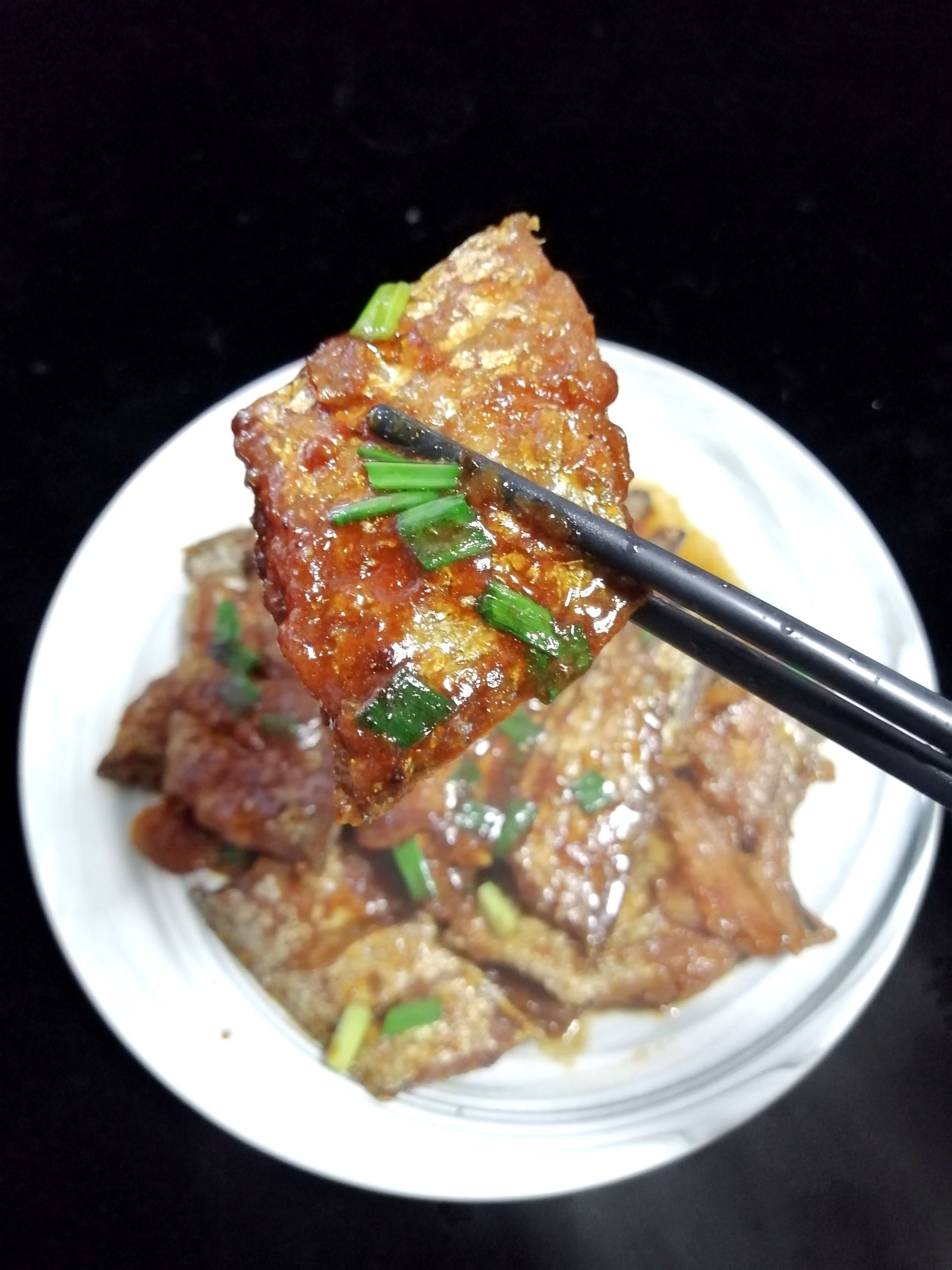 紅燒帶魚段的做法-咸鮮味燒菜譜-易網健康養生網 紅燒帶魚段的做法-咸鮮味燒菜譜