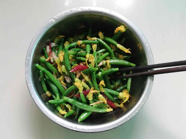 涼拌黃瓜花的做法-家常味拌菜譜