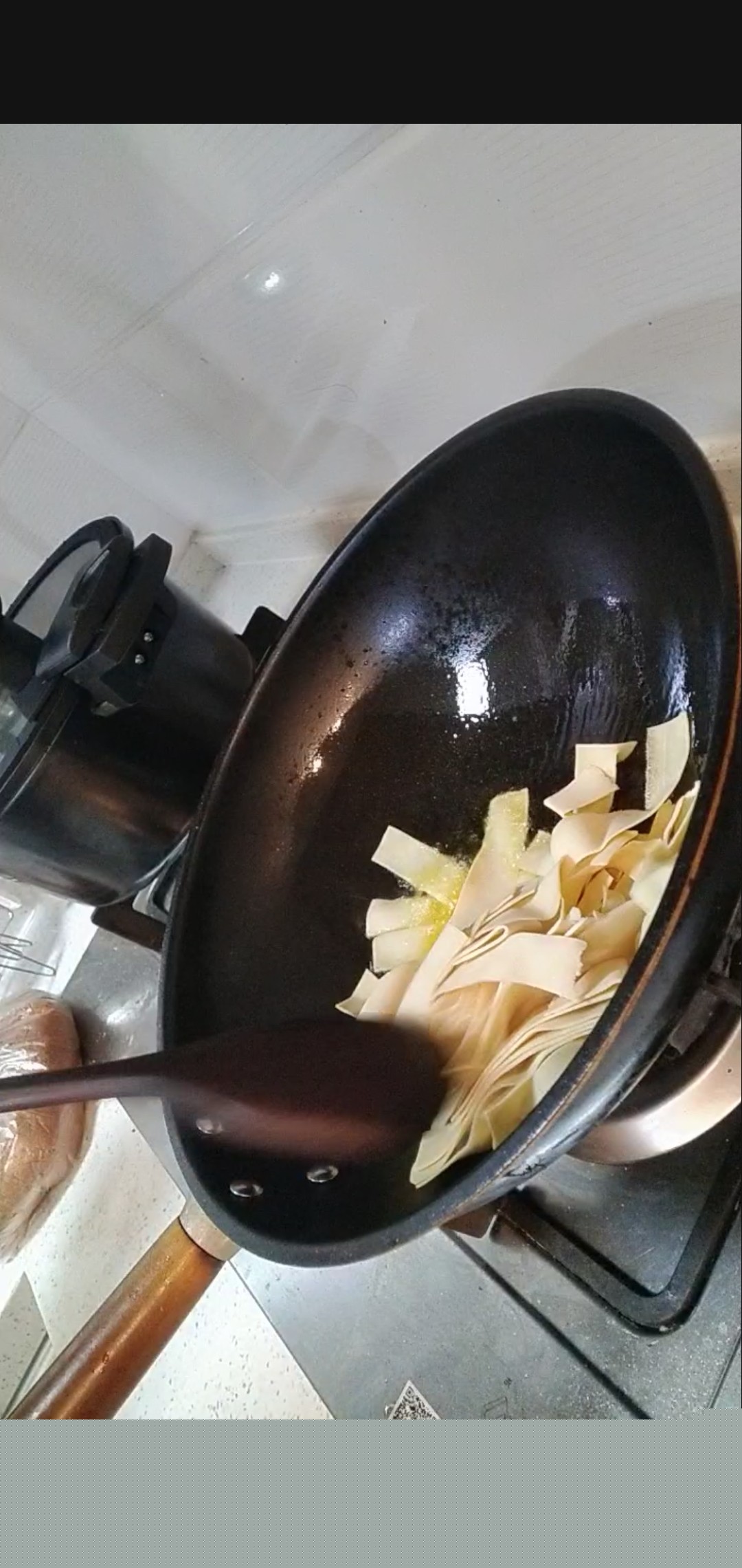 燒烤干豆腐的做法-家常味炒菜譜