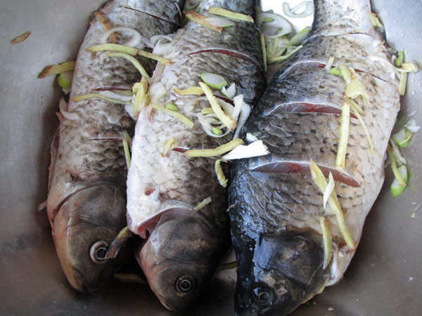 猴頭菇豆腐燉鯽魚(yú)的做法-咸鮮味燉菜譜