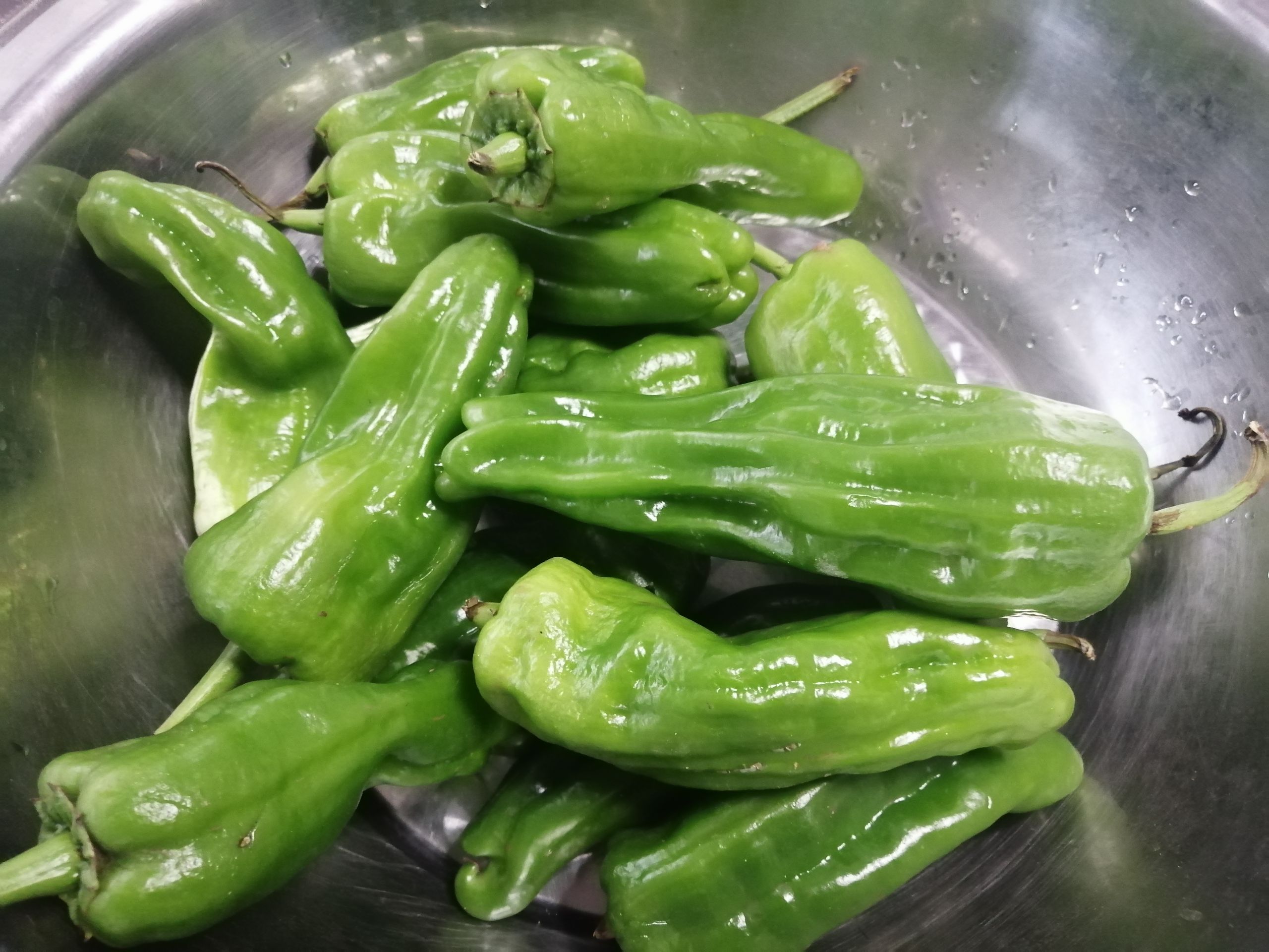 青椒毛豆米的做法-家常味炒菜譜