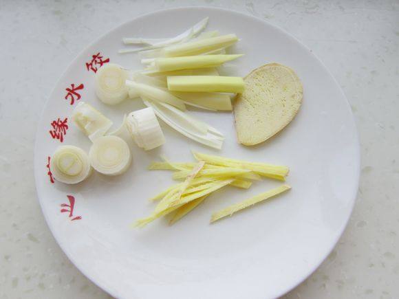 干煎黃花魚的做法-家常味煎菜譜-易網(wǎng)健康養(yǎng)生網(wǎng) 干煎黃花魚的做法-家常味煎菜譜