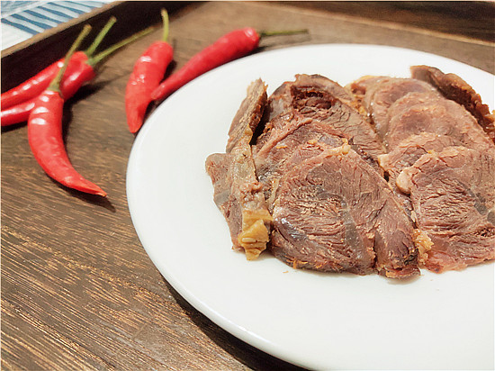 香辣鹵牛肉的做法-香辣味鹵菜譜-易網(wǎng)健康養(yǎng)生網(wǎng) 香辣鹵牛肉的做法-香辣味鹵菜譜