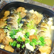 猴頭菇豆腐燉鯽魚(yú)的做法-咸鮮味燉菜譜