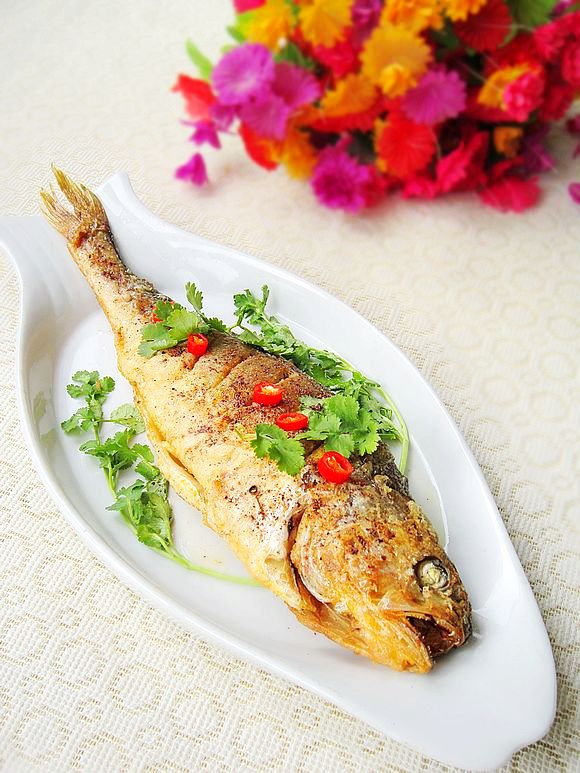 干煎黃花魚的做法-家常味煎菜譜-易網(wǎng)健康養(yǎng)生網(wǎng) 干煎黃花魚的做法-家常味煎菜譜